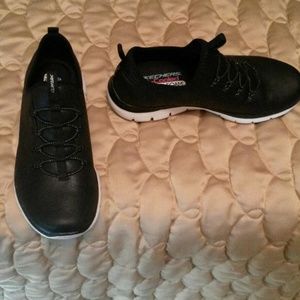 Skechers Memory Foam Sneaker